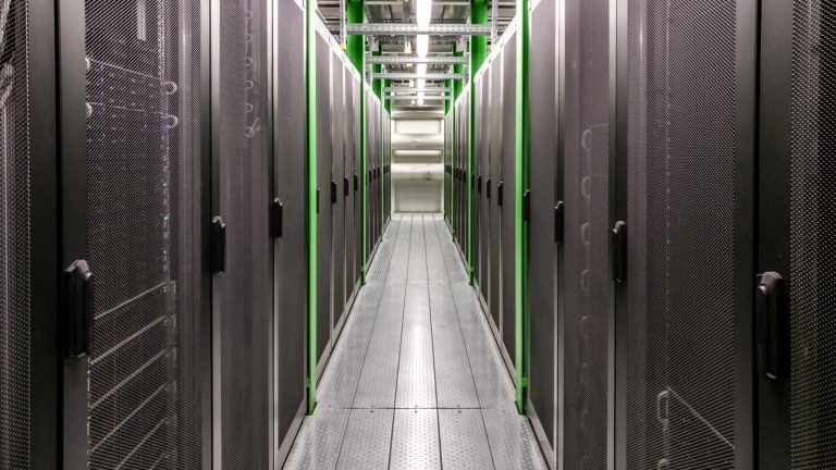 Microsoft Clarity Adds AI Scrape-to-Referral Ratio: No Formula, No Benchmark